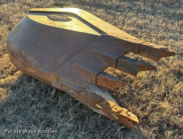 image for item LH9362 Hensley excavator bucket