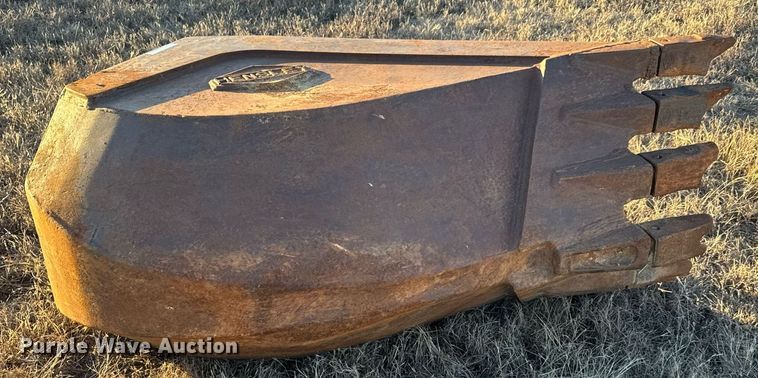 image for item LH9362 Hensley excavator bucket