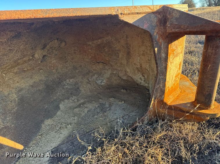 image for item LH9362 Hensley excavator bucket