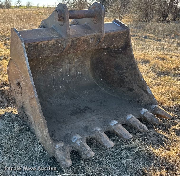 image for item LH9370 TAG excavator bucket