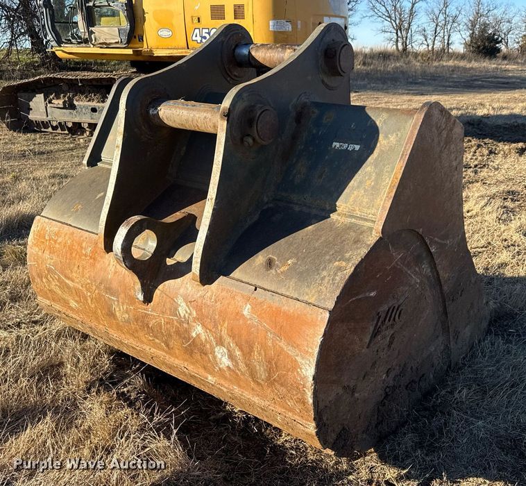 image for item LH9370 TAG excavator bucket