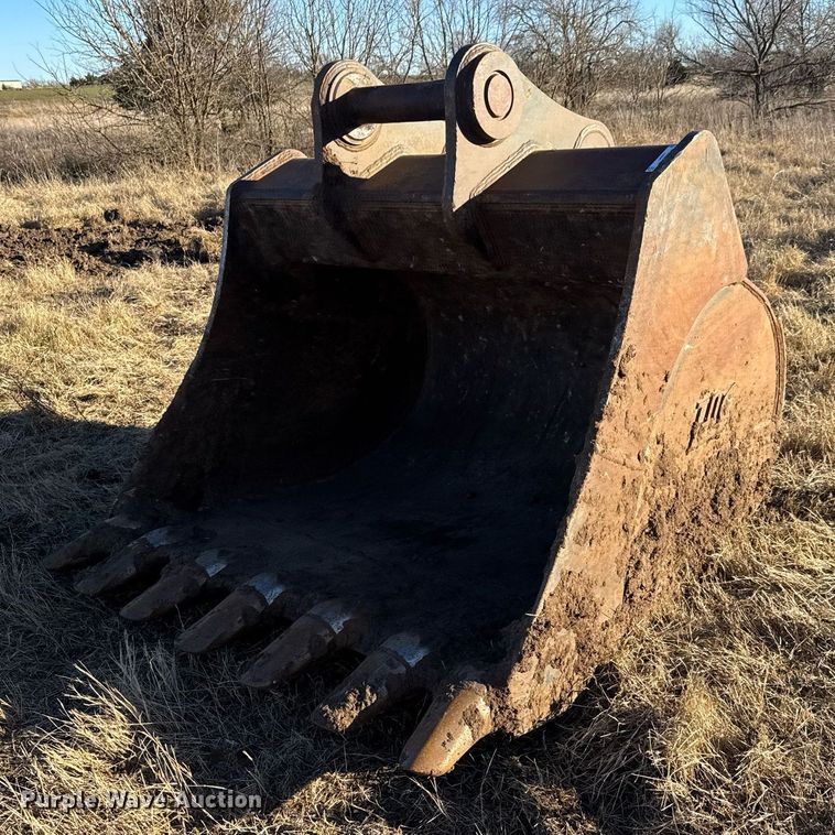 image for item LH9370 TAG excavator bucket