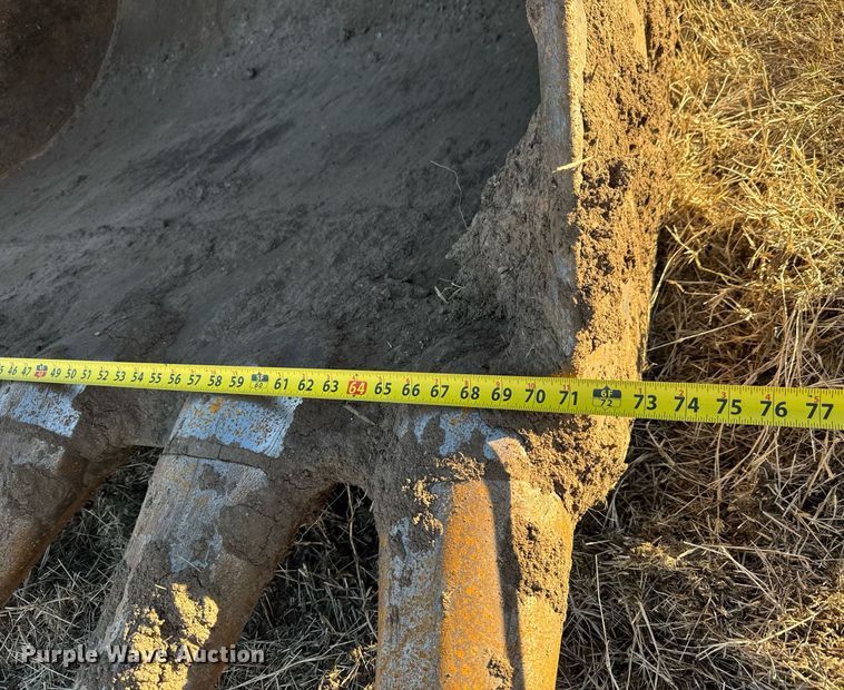 image for item LH9370 TAG excavator bucket