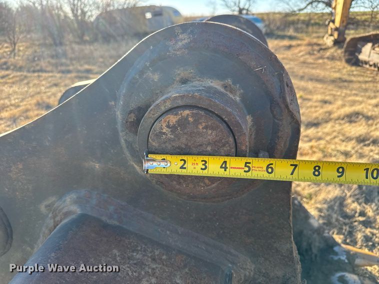 image for item LH9370 TAG excavator bucket