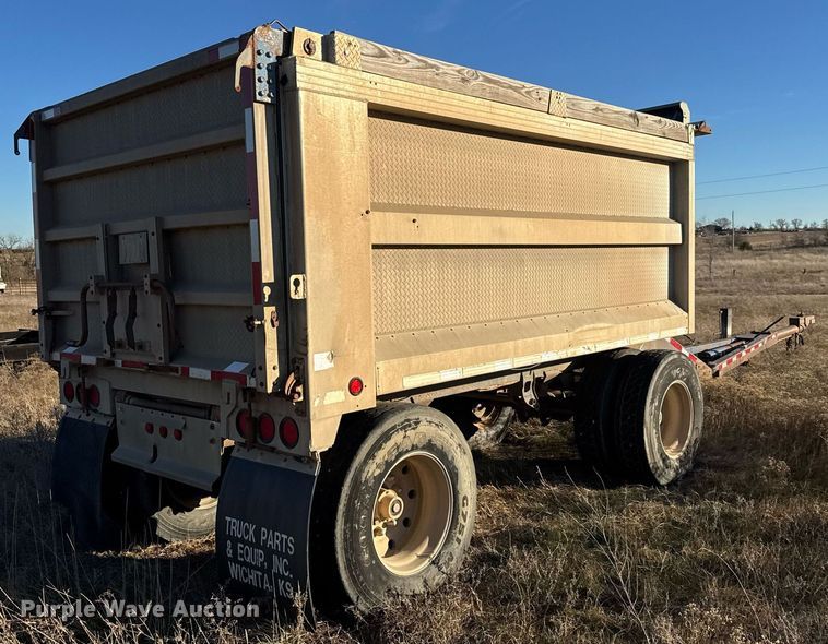 image for item LH9371 1995 Cornhusker end dump pup trailer