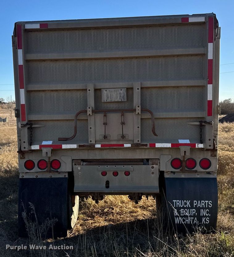 image for item LH9371 1995 Cornhusker end dump pup trailer