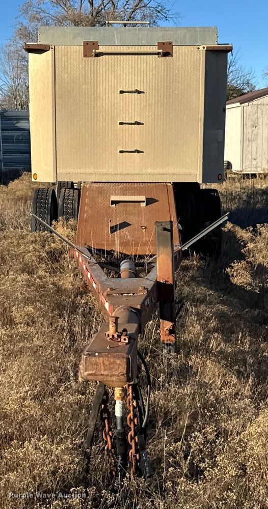 image for item LH9371 1995 Cornhusker end dump pup trailer