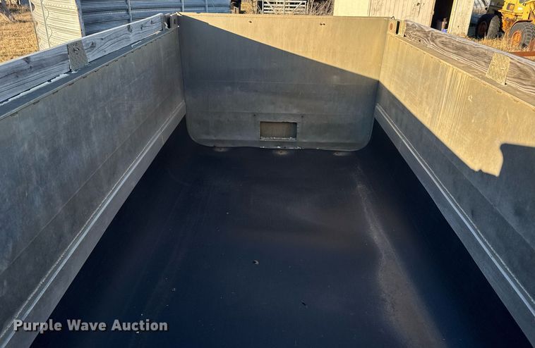 image for item LH9371 1995 Cornhusker end dump pup trailer