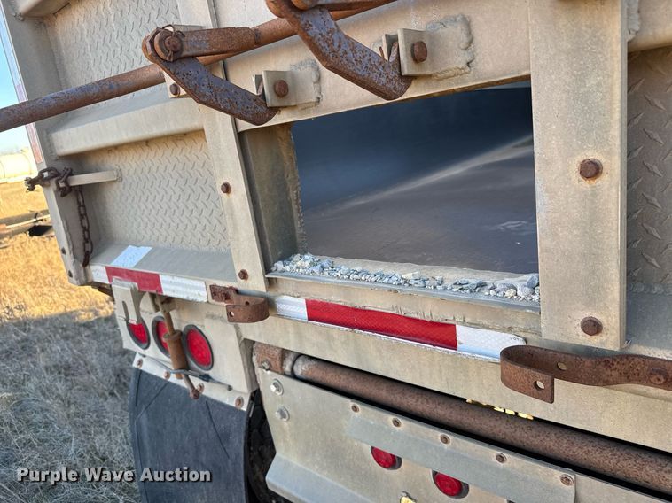 image for item LH9371 1995 Cornhusker end dump pup trailer