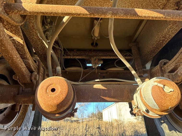 image for item LH9371 1995 Cornhusker end dump pup trailer