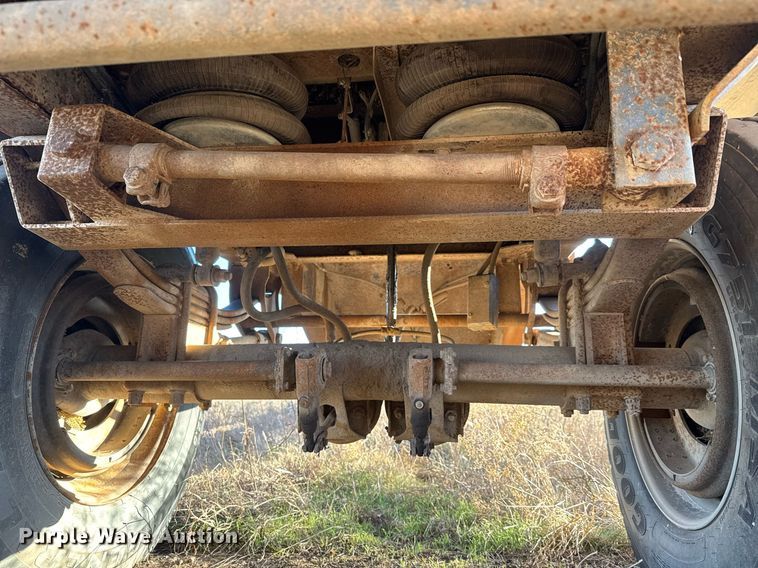 image for item LH9371 1995 Cornhusker end dump pup trailer