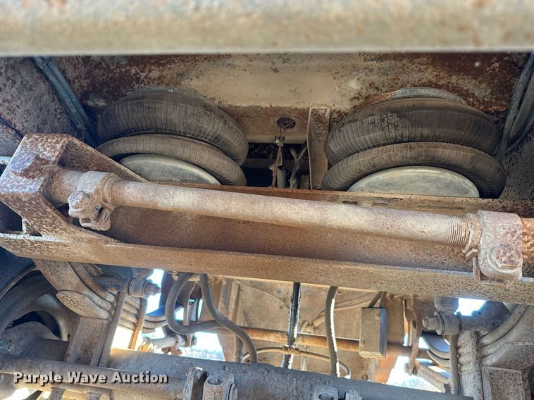 image for item LH9371 1995 Cornhusker end dump pup trailer