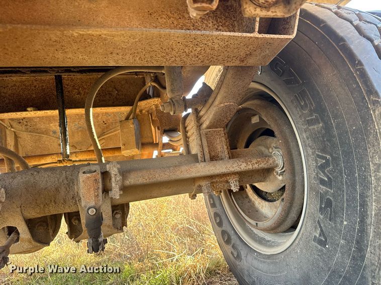 image for item LH9371 1995 Cornhusker end dump pup trailer