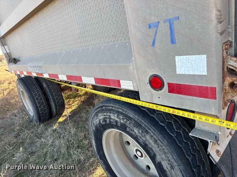 image for item LH9371 1995 Cornhusker end dump pup trailer