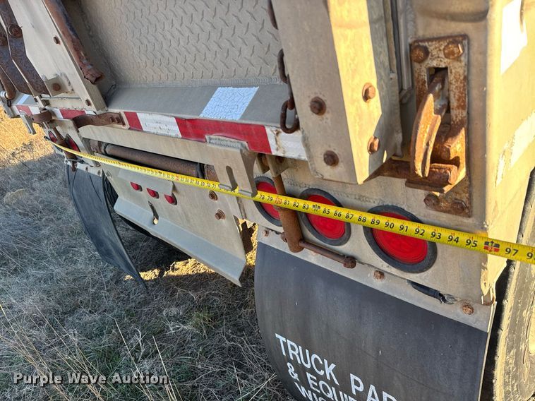 image for item LH9371 1995 Cornhusker end dump pup trailer