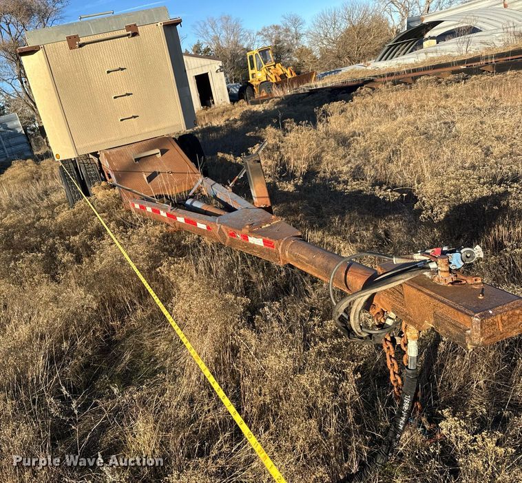 image for item LH9371 1995 Cornhusker end dump pup trailer