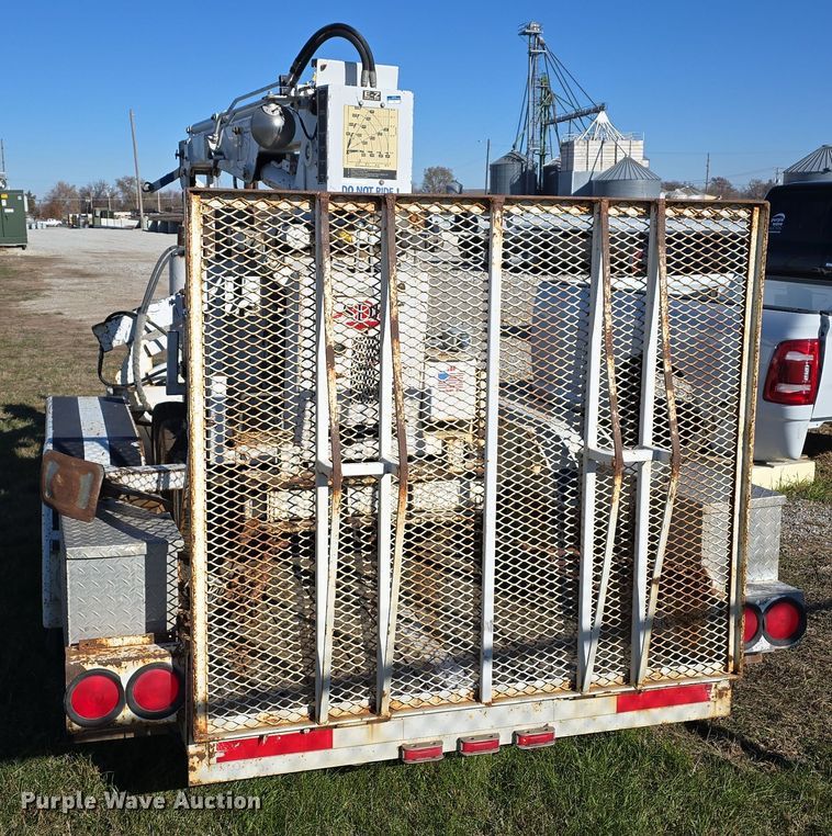 image for item LW9990 S.D.P. Inc mini digger derrick