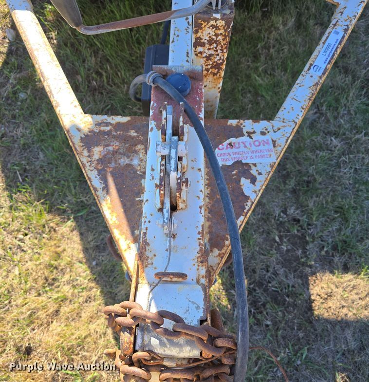 image for item LW9990 S.D.P. Inc mini digger derrick