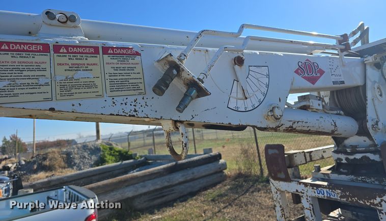 image for item LW9990 S.D.P. Inc mini digger derrick