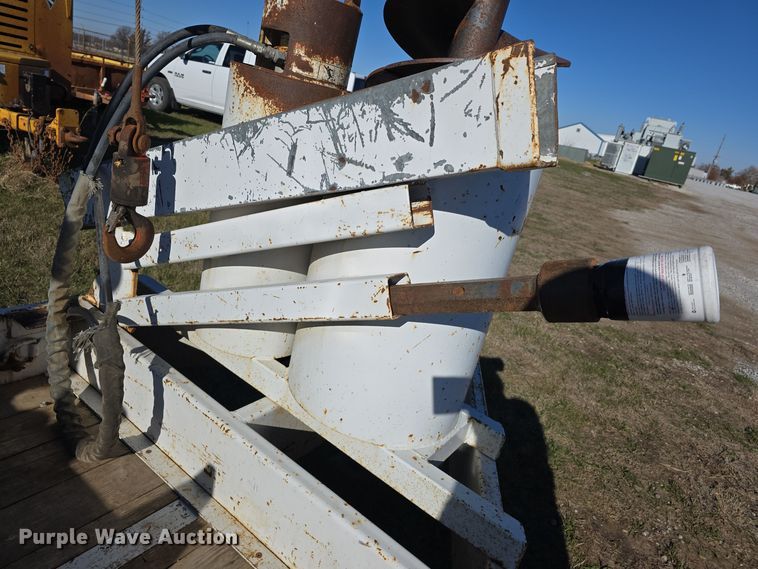 image for item LW9990 S.D.P. Inc mini digger derrick