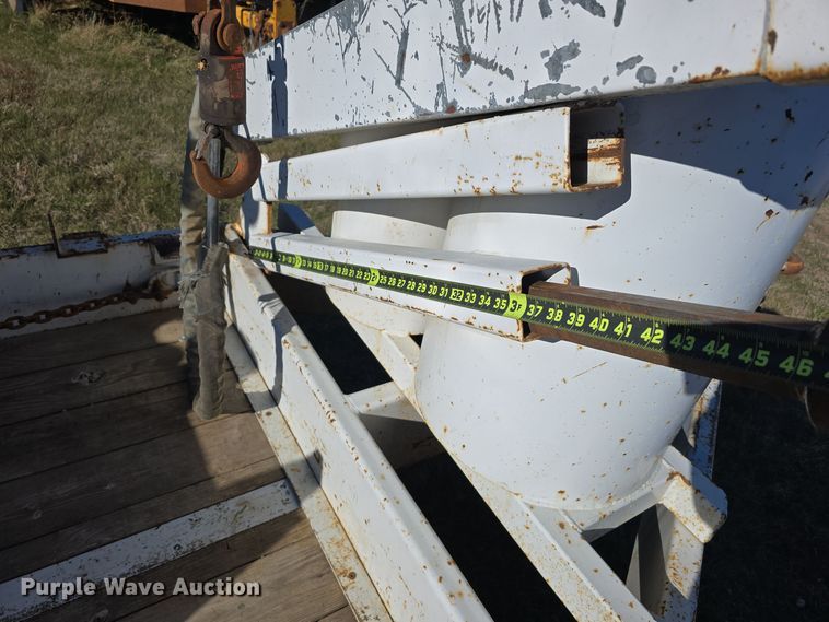 image for item LW9990 S.D.P. Inc mini digger derrick