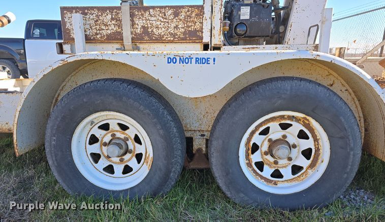 image for item LW9990 S.D.P. Inc mini digger derrick