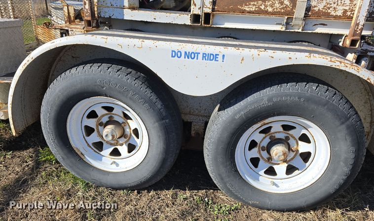 image for item LW9990 S.D.P. Inc mini digger derrick