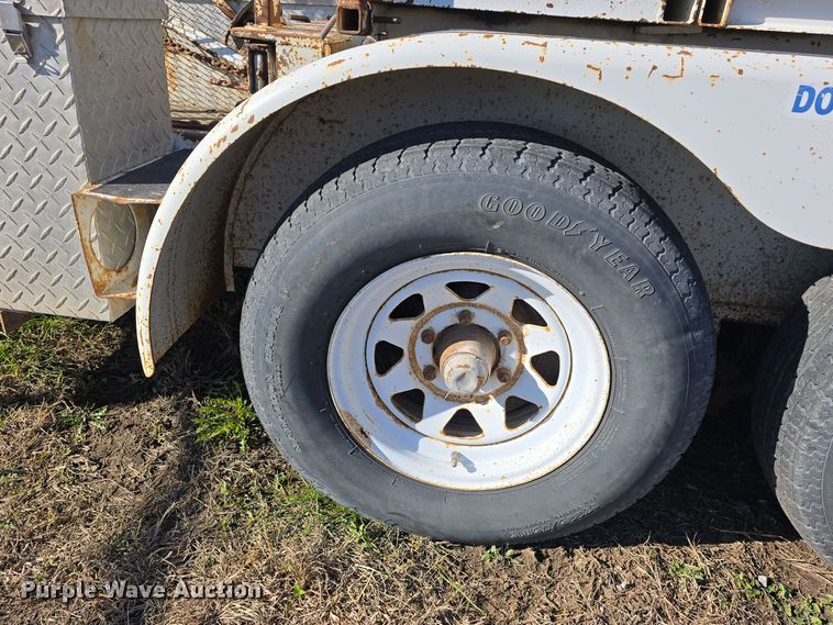 image for item LW9990 S.D.P. Inc mini digger derrick