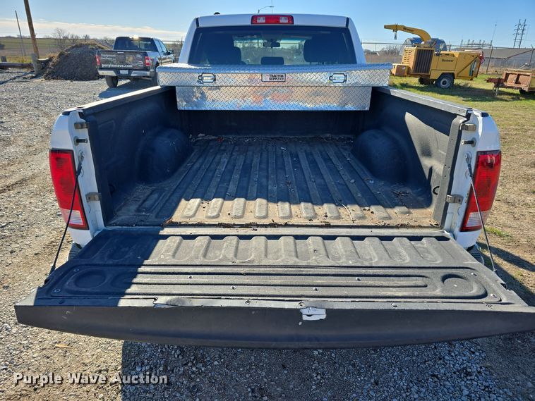 image for item LW9991 2013 Dodge Ram 1500 Quad Cab pickup truck