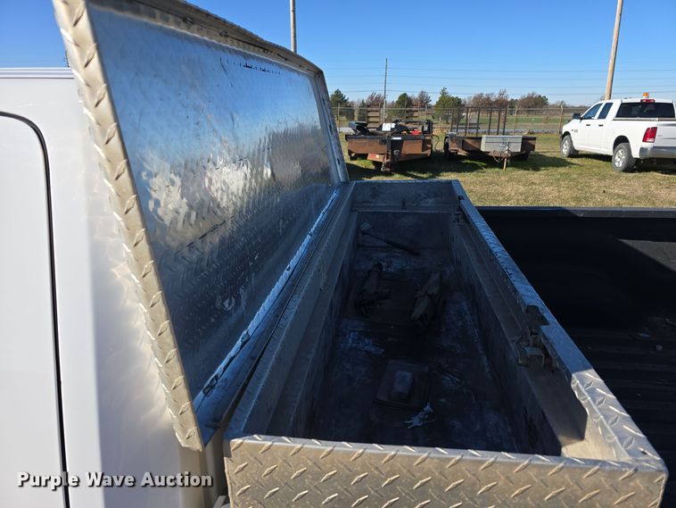 image for item LW9991 2013 Dodge Ram 1500 Quad Cab pickup truck