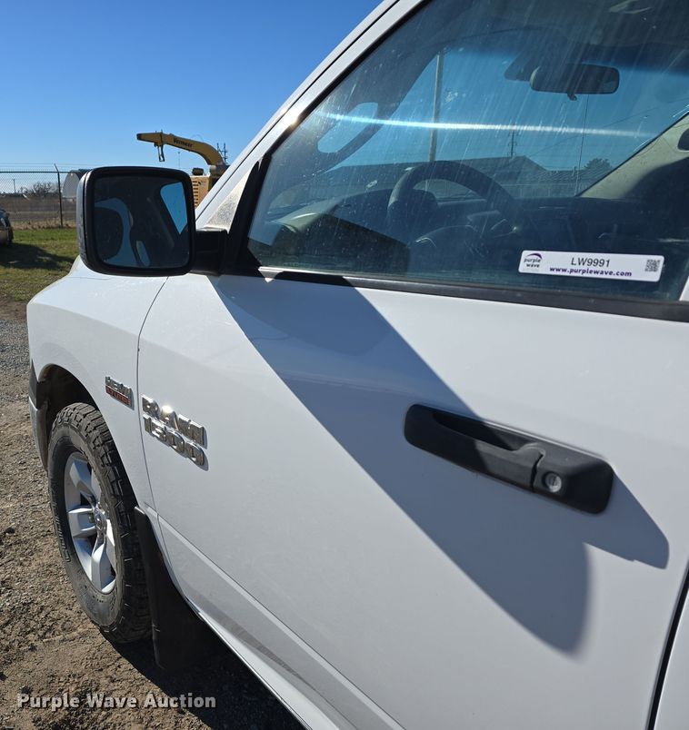 image for item LW9991 2013 Dodge Ram 1500 Quad Cab pickup truck