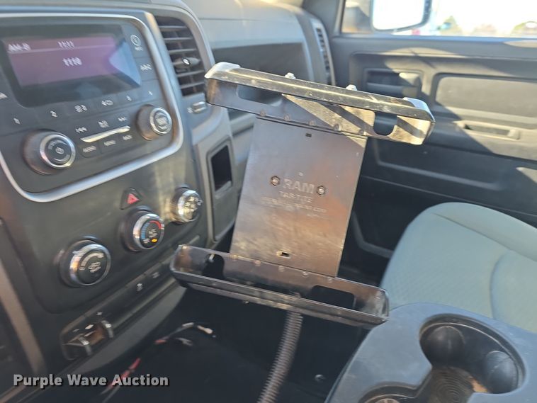 image for item LW9991 2013 Dodge Ram 1500 Quad Cab pickup truck