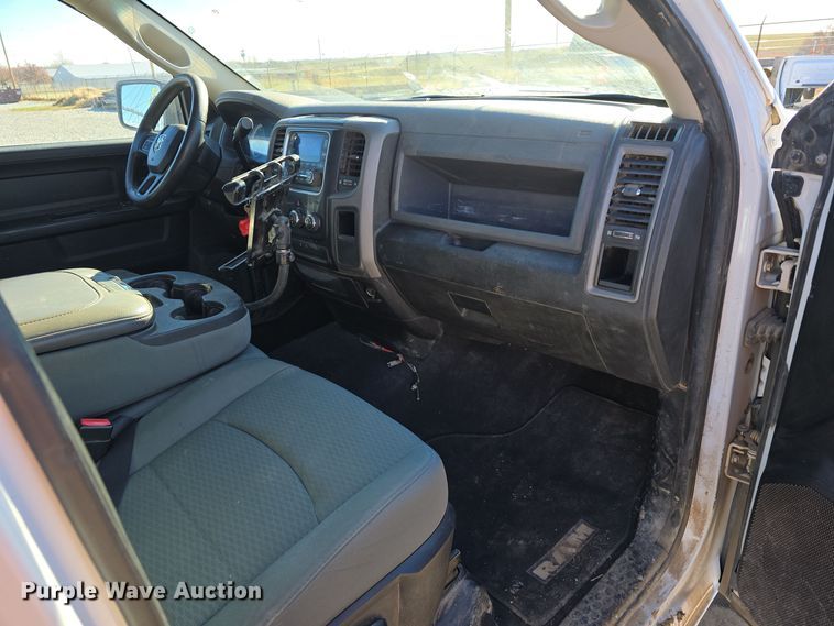 image for item LW9991 2013 Dodge Ram 1500 Quad Cab pickup truck