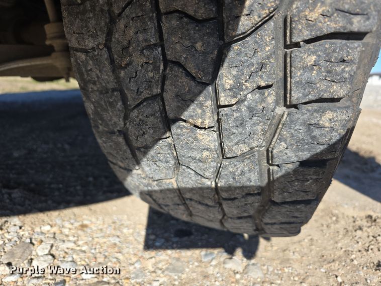 image for item LW9991 2013 Dodge Ram 1500 Quad Cab pickup truck