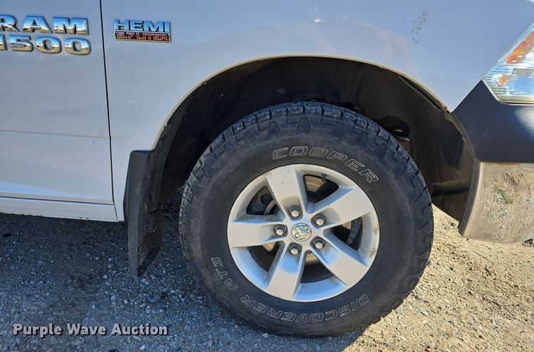 image for item LW9991 2013 Dodge Ram 1500 Quad Cab pickup truck