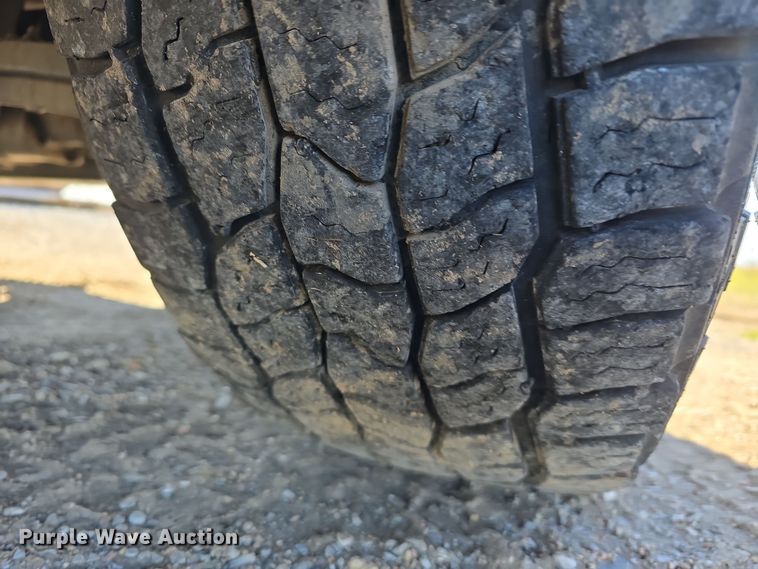 image for item LW9991 2013 Dodge Ram 1500 Quad Cab pickup truck