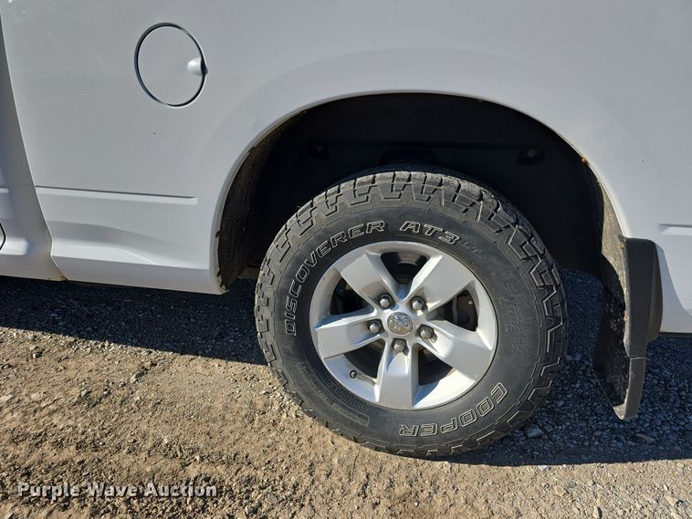 image for item LW9991 2013 Dodge Ram 1500 Quad Cab pickup truck