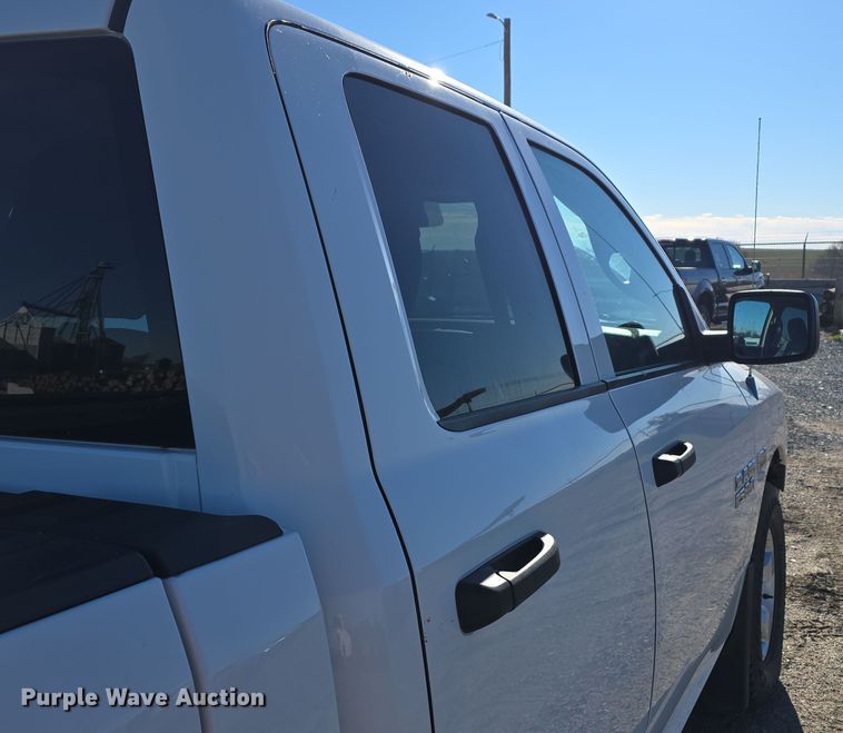 image for item LW9992 2013 Dodge Ram 1500 Quad Cab pickup truck