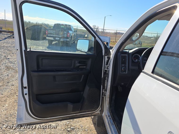 image for item LW9992 2013 Dodge Ram 1500 Quad Cab pickup truck