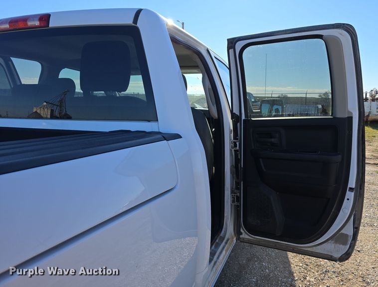 image for item LW9992 2013 Dodge Ram 1500 Quad Cab pickup truck