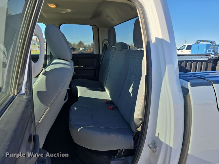 image for item LW9992 2013 Dodge Ram 1500 Quad Cab pickup truck