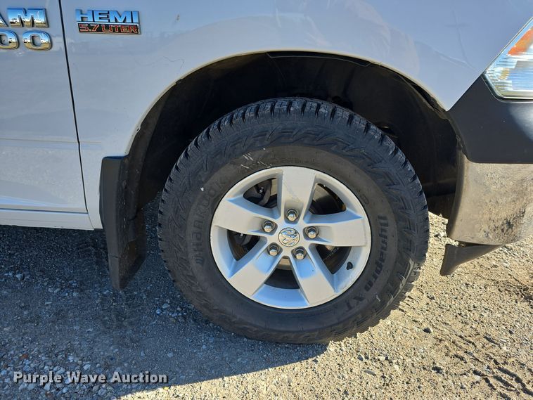 image for item LW9992 2013 Dodge Ram 1500 Quad Cab pickup truck