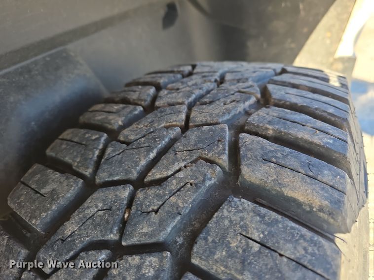 image for item LW9992 2013 Dodge Ram 1500 Quad Cab pickup truck