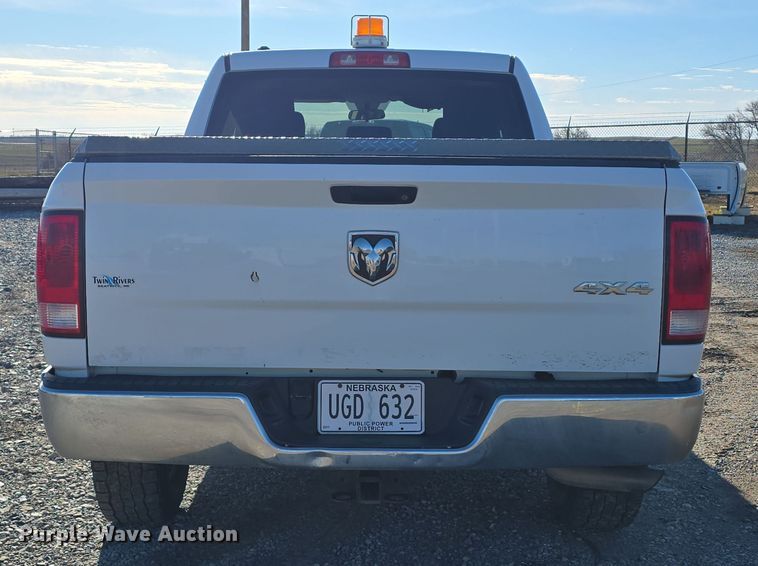 image for item LW9996 2014 Dodge Ram 1500 Quad Cab pickup truck