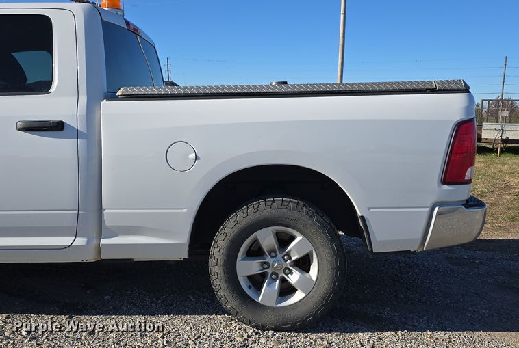 image for item LW9996 2014 Dodge Ram 1500 Quad Cab pickup truck