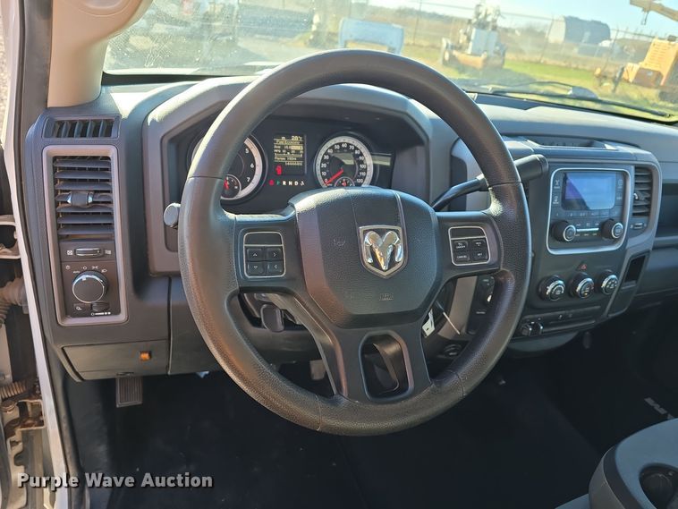 image for item LW9996 2014 Dodge Ram 1500 Quad Cab pickup truck