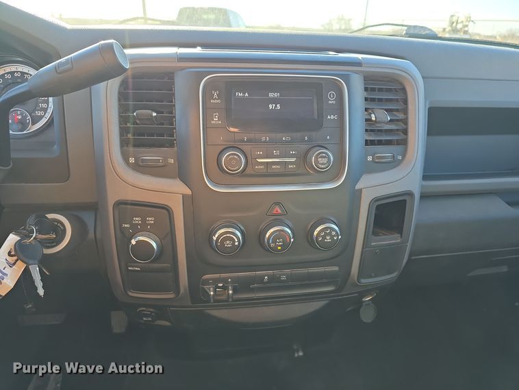 image for item LW9996 2014 Dodge Ram 1500 Quad Cab pickup truck