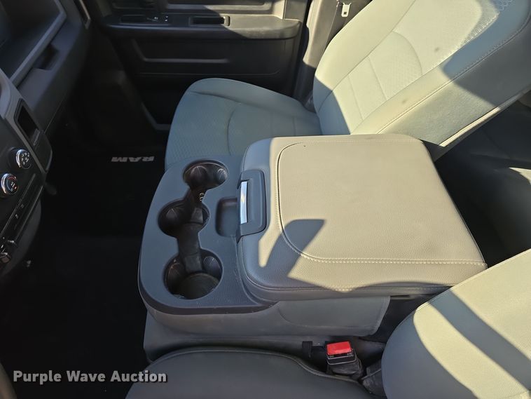 image for item LW9996 2014 Dodge Ram 1500 Quad Cab pickup truck