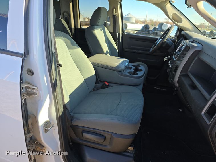 image for item LW9996 2014 Dodge Ram 1500 Quad Cab pickup truck