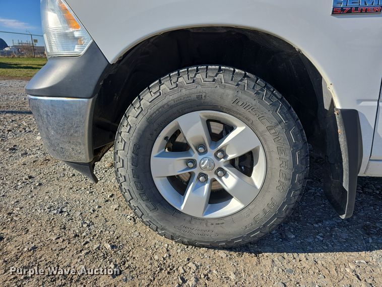 image for item LW9996 2014 Dodge Ram 1500 Quad Cab pickup truck